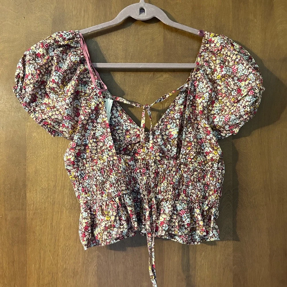 Sim & Sam Floral Smocked Crop Blouse
